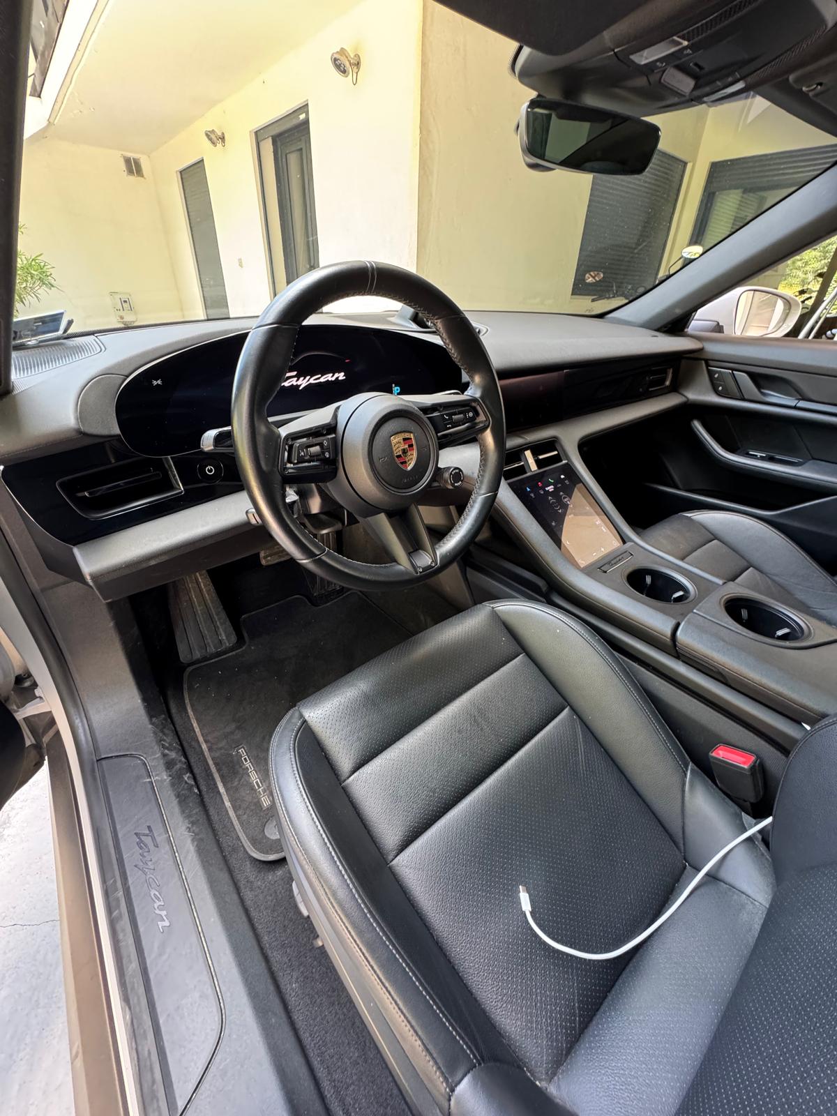 Porsche Taycan - photo 2