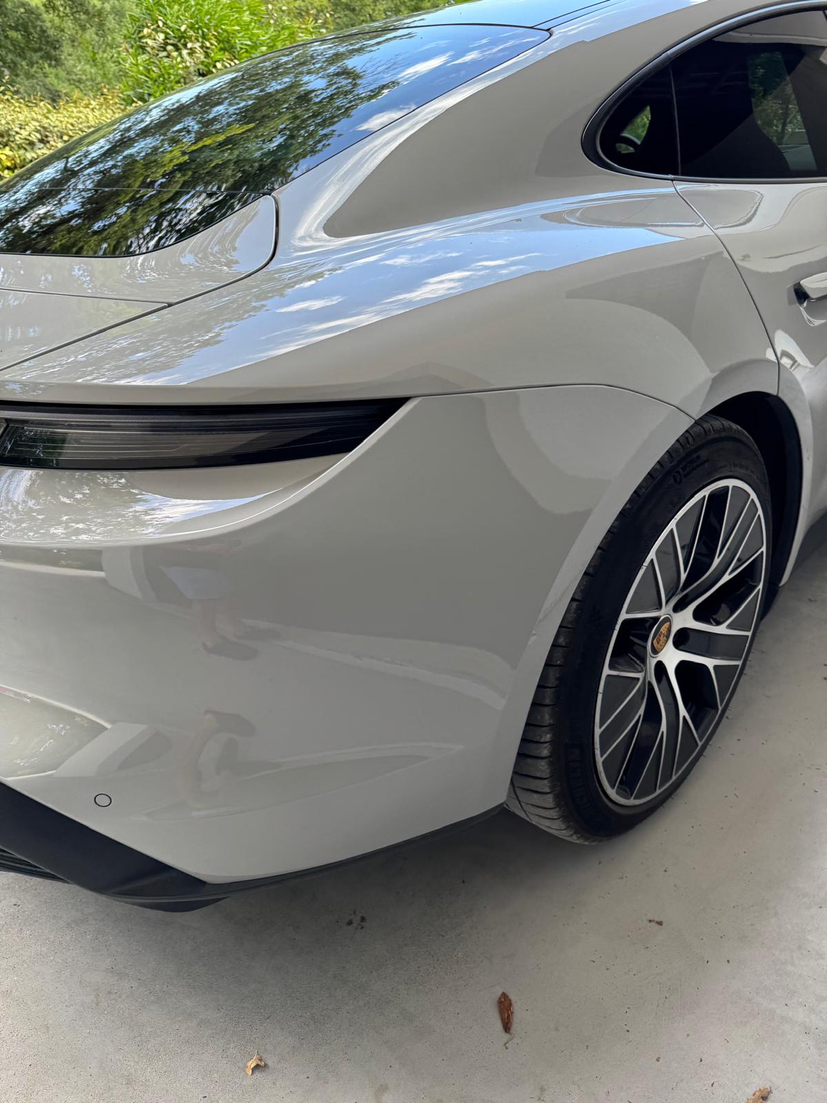 Porsche Taycan - photo 12