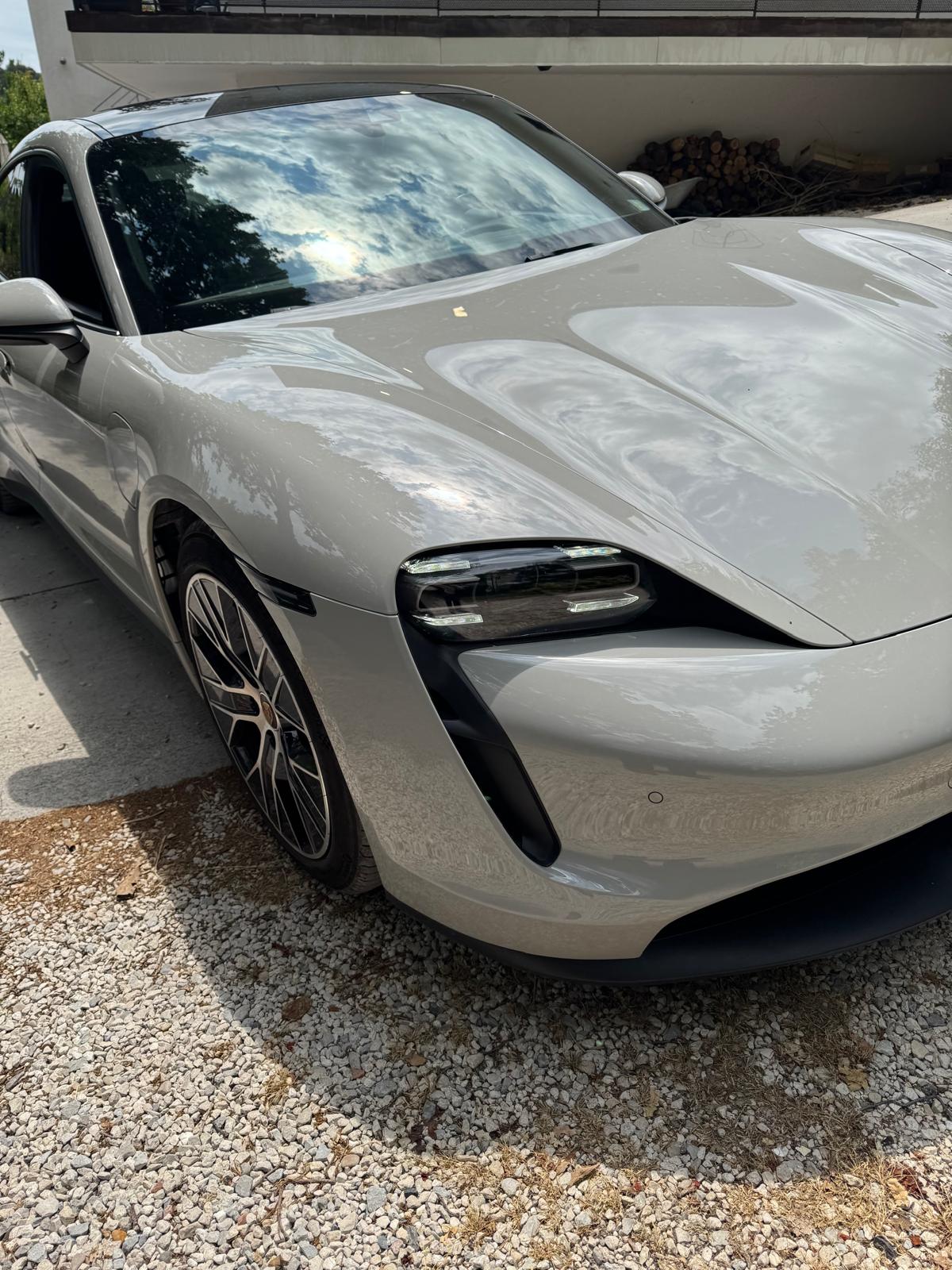 Porsche Taycan - photo 19