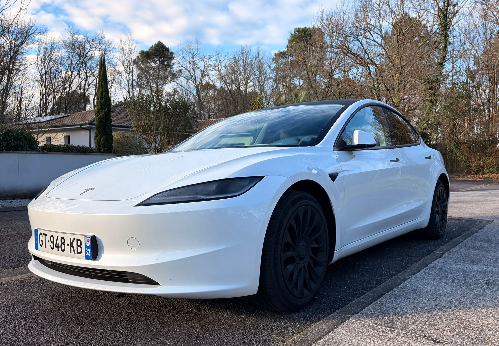 Tesla Modèle 3 — TESLA MODEL 3 (3) 279 STANDARD RANGE 62.5 KWH