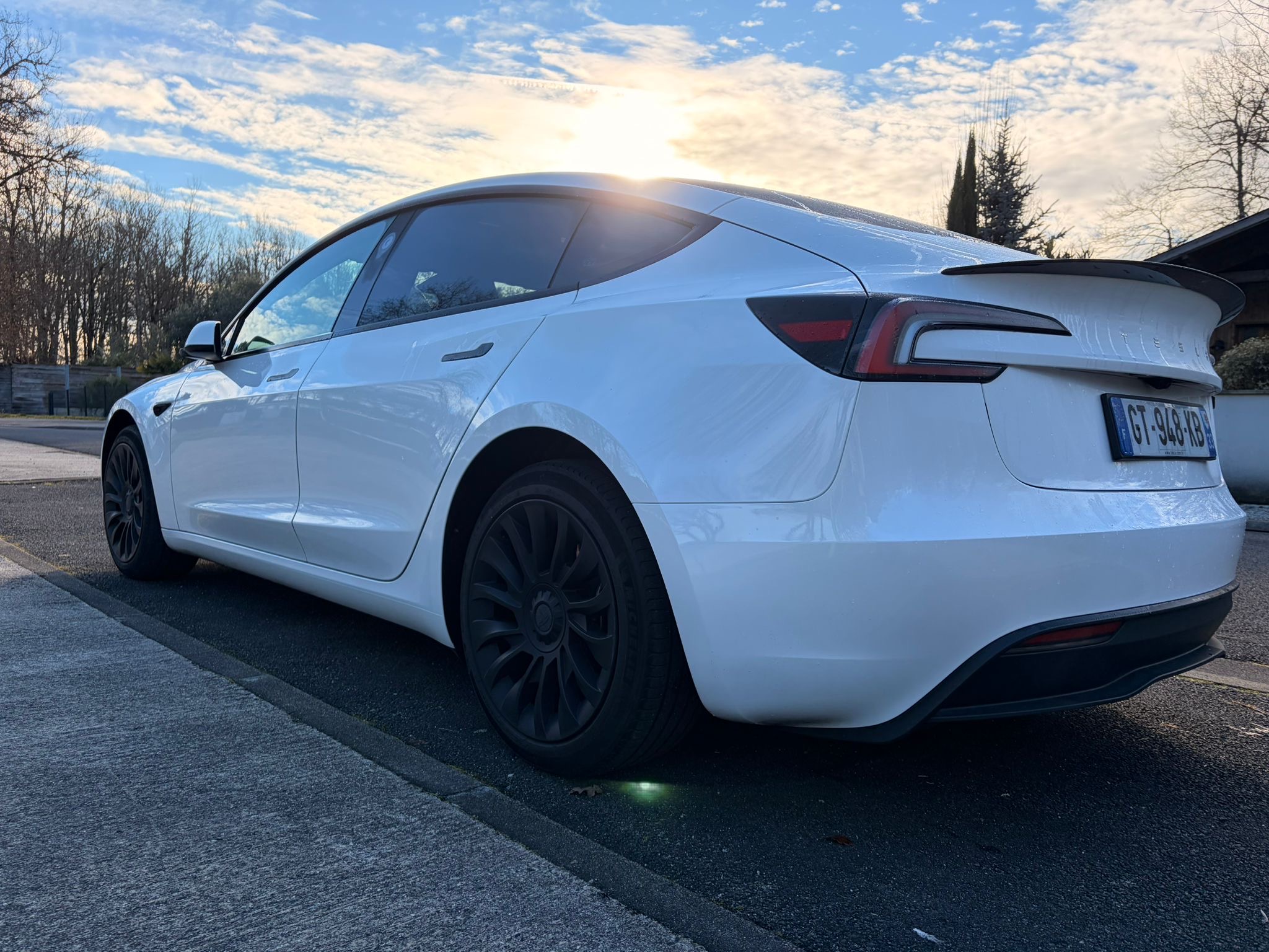 Tesla Modèle 3 - photo 21