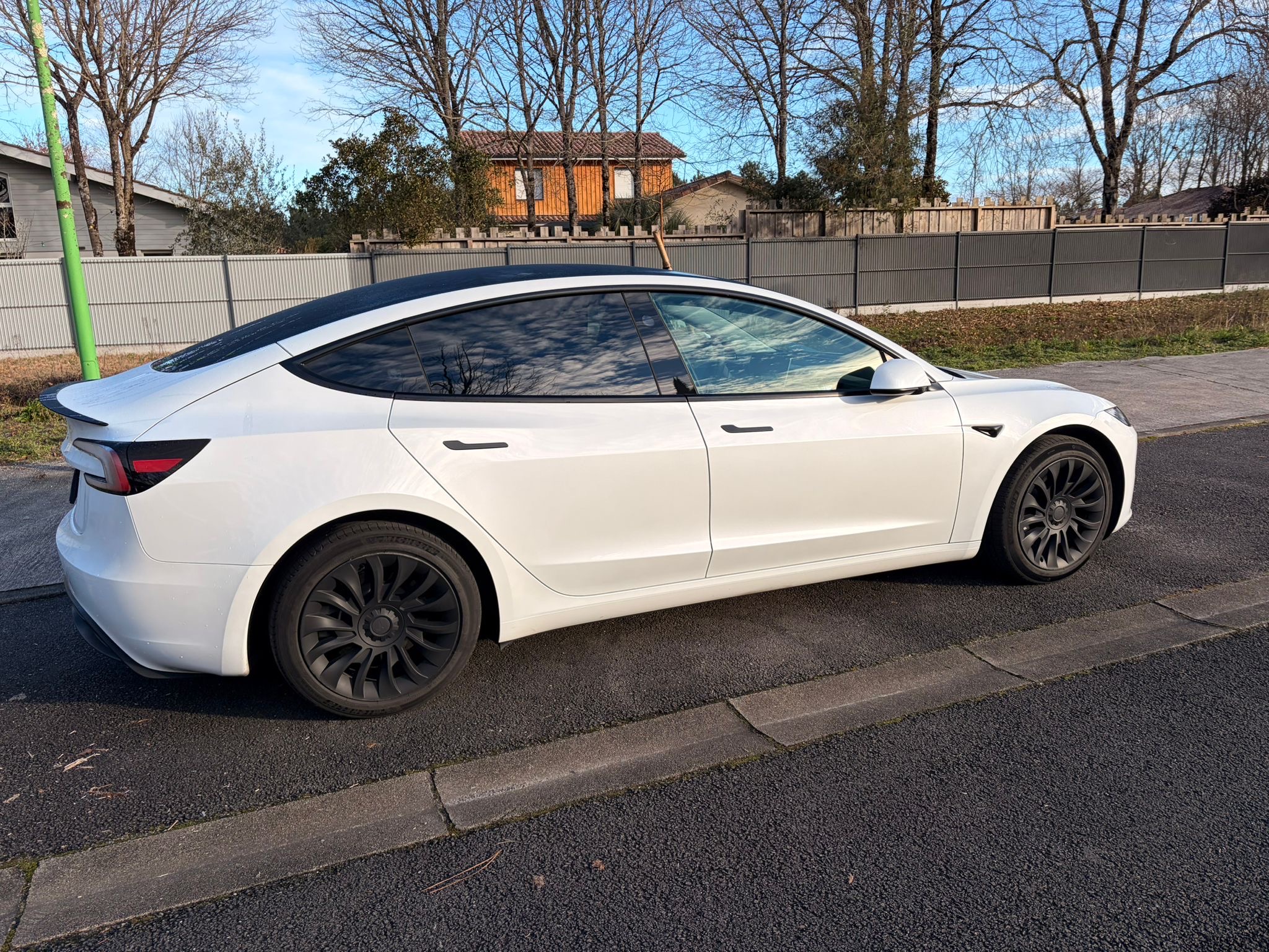 Tesla Modèle 3 - photo 22