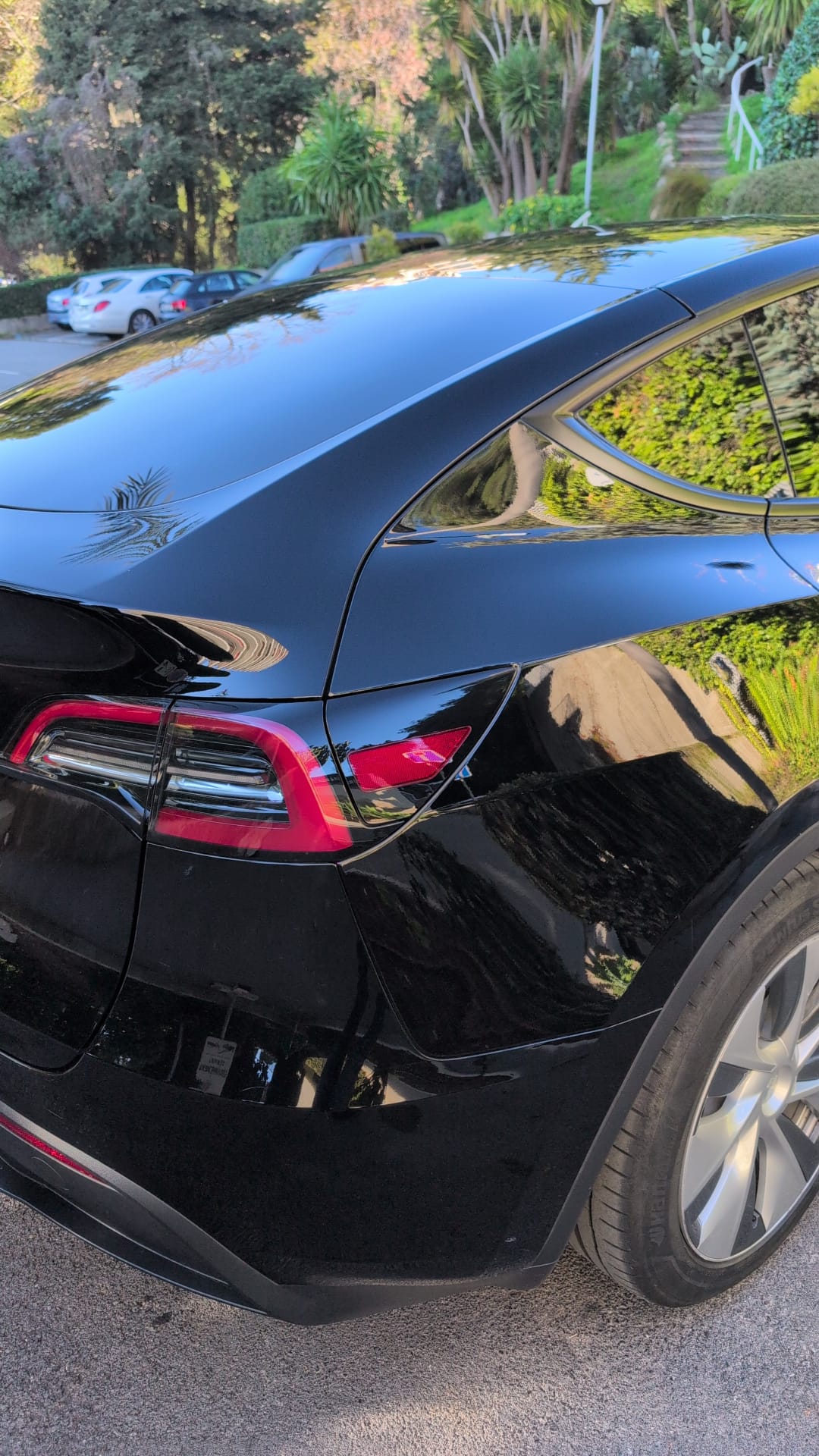 Tesla Model Y - photo 4