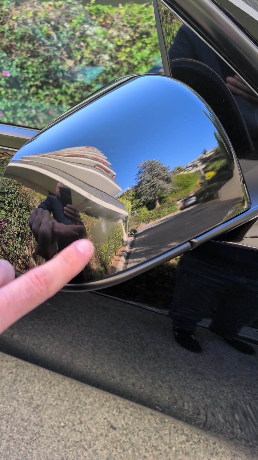 Tesla Model Y - photo 24