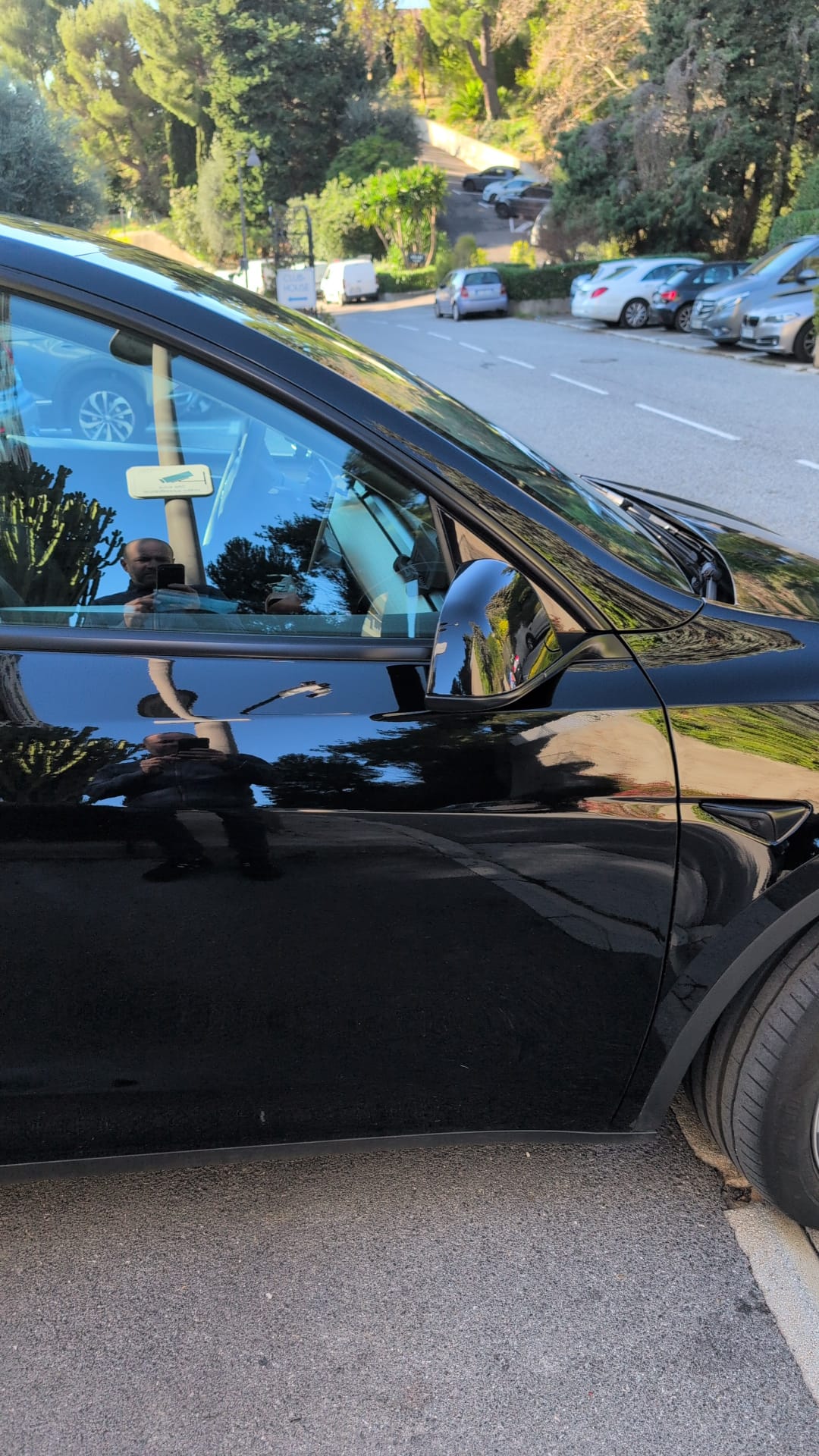 Tesla Model Y - photo 32