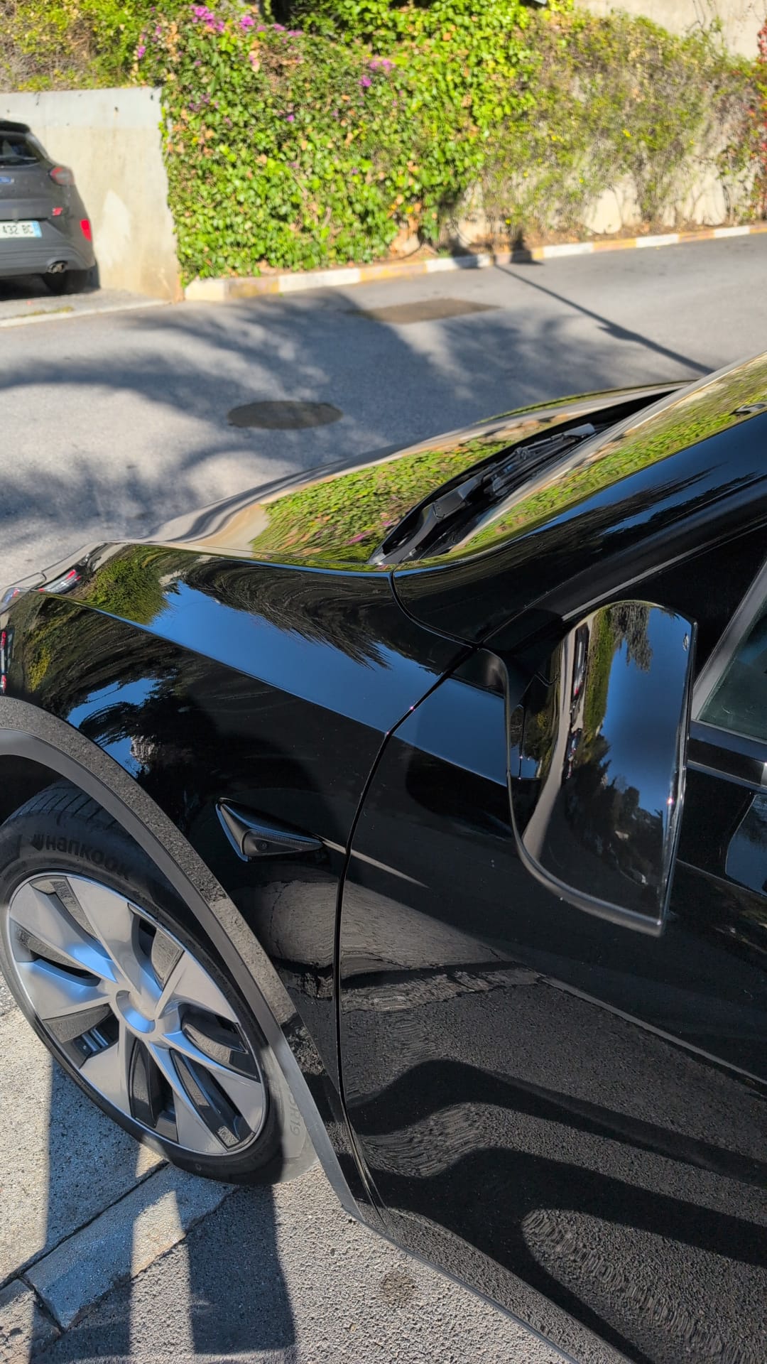 Tesla Model Y - photo 33