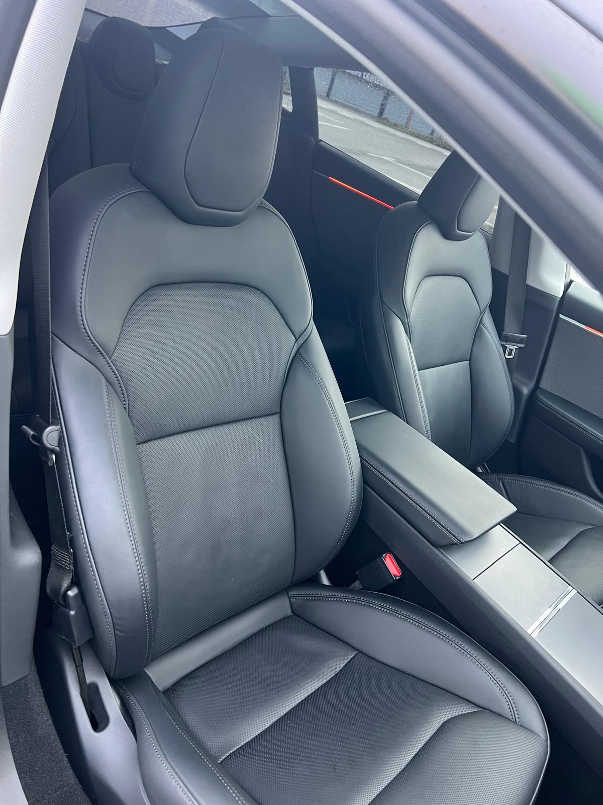 TESLA MODEL 3 - photo 7