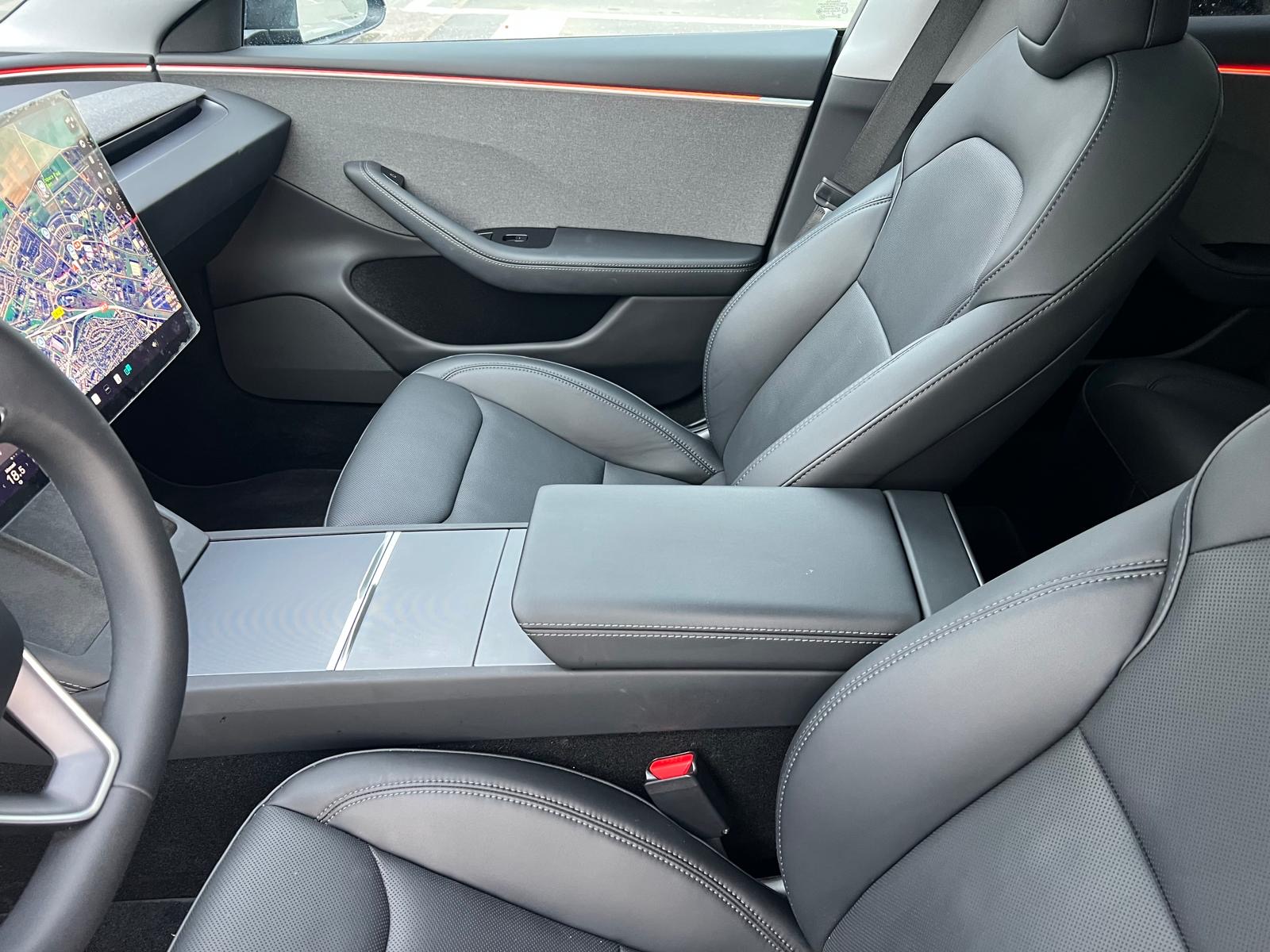 TESLA MODEL 3 - photo 18