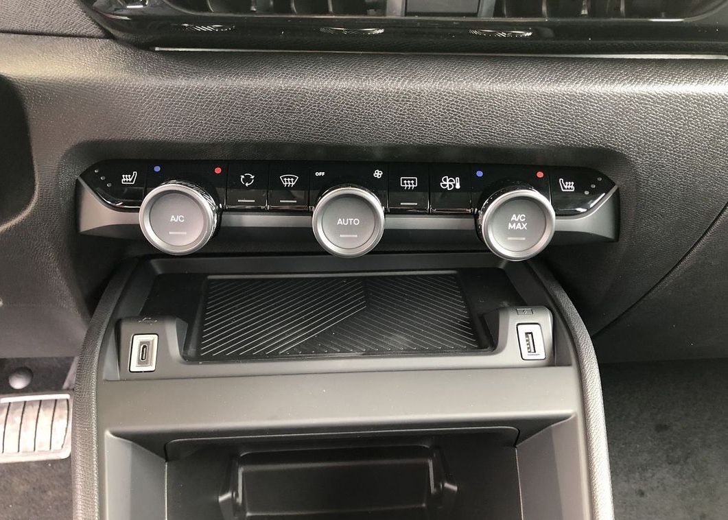 Citroën C4 - photo 12