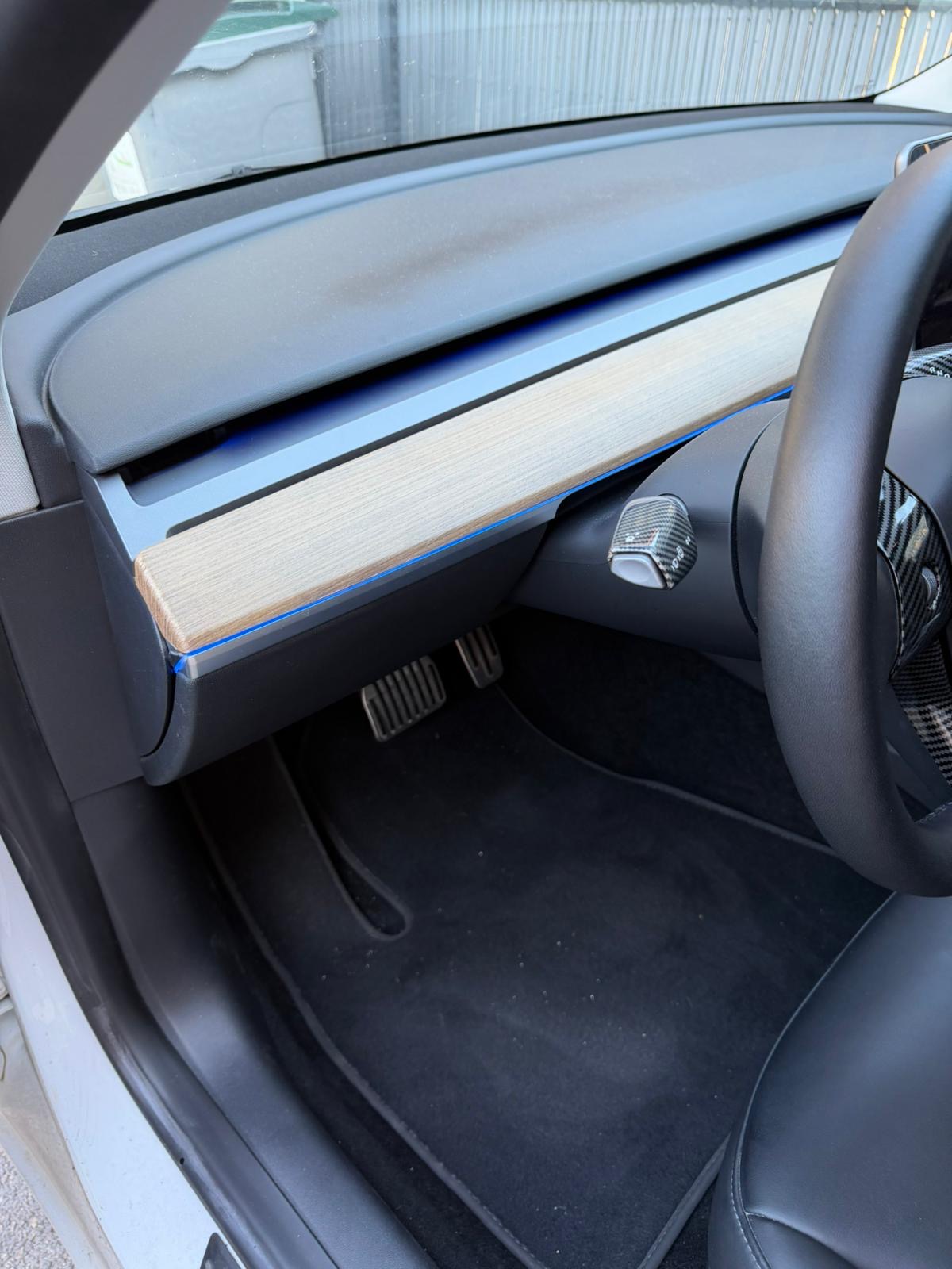 Tesla Modèle 3 - photo 2