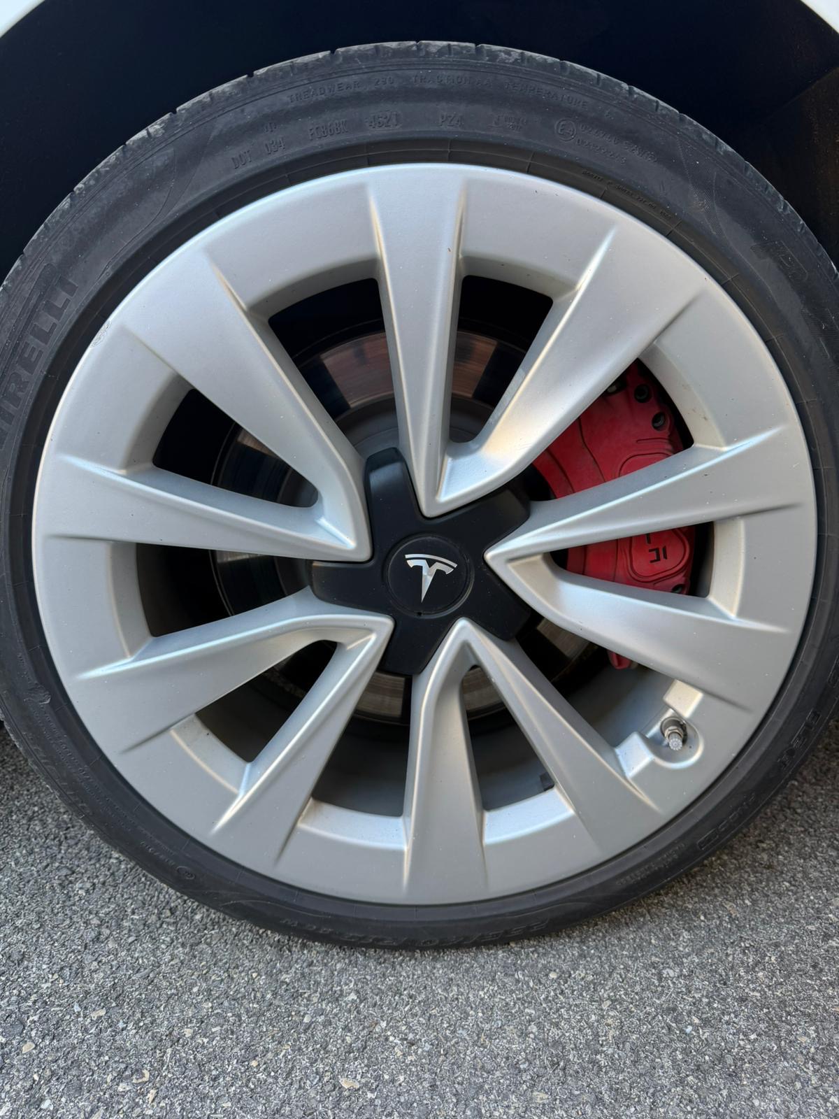 Tesla Modèle 3 - photo 9