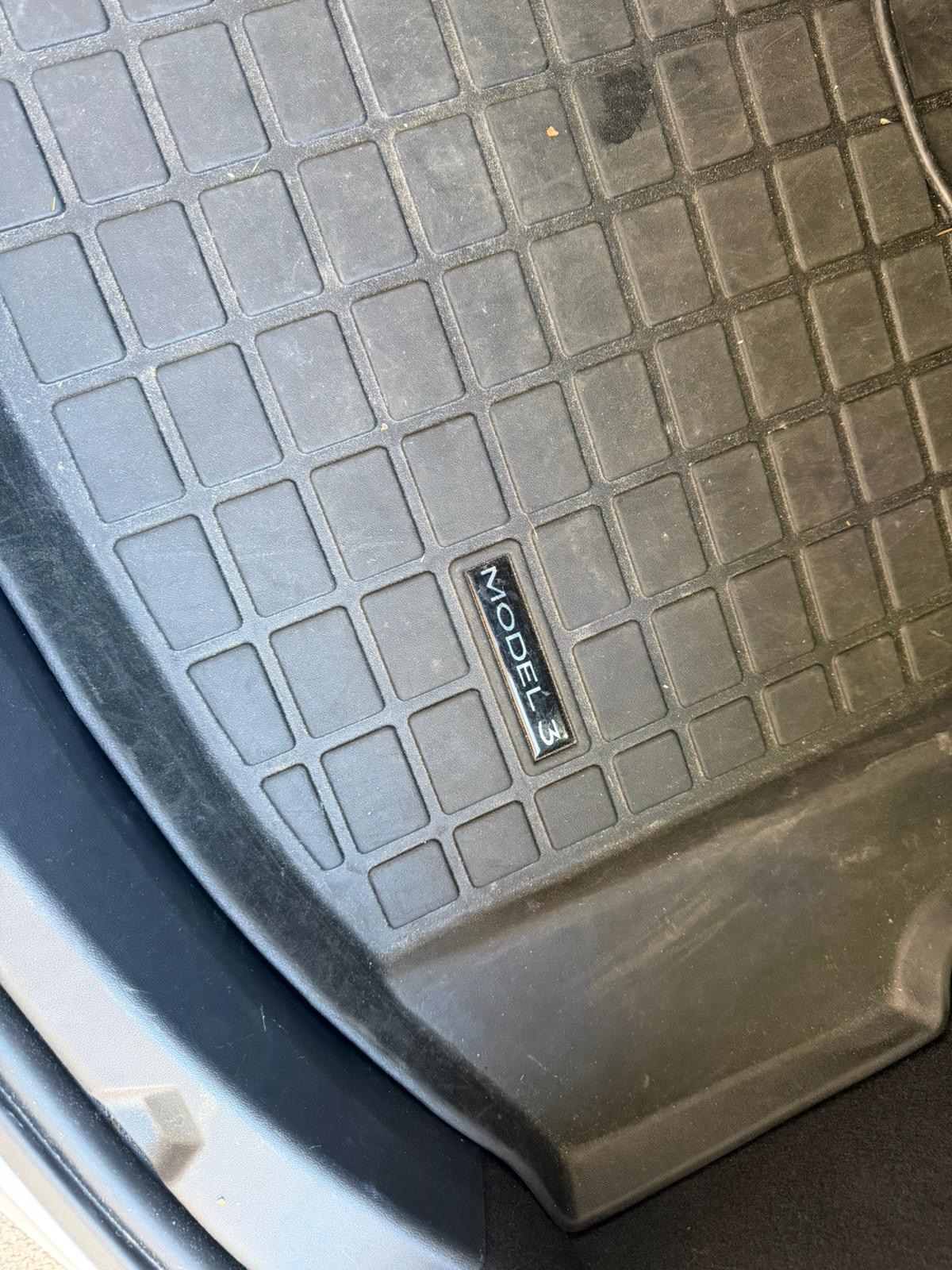 Tesla Modèle 3 - photo 12